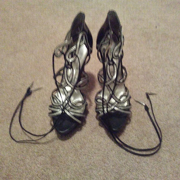 Bebe 👠 heels - Picture 4 of 7